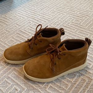 UGG boys suede boot